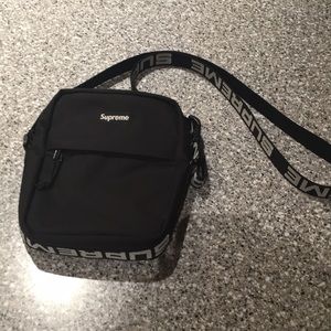 ss18 supreme shoulder bag